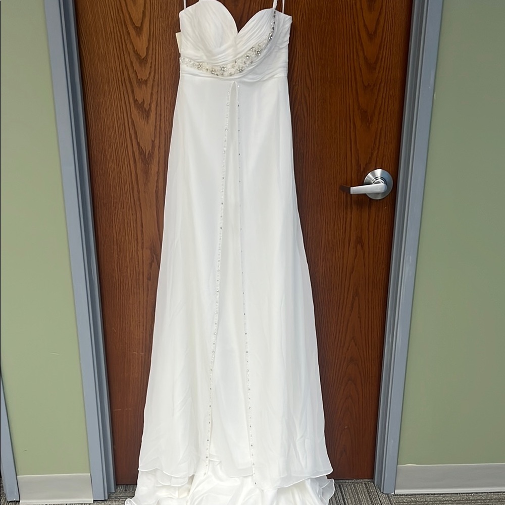 Elegant White Wedding Dress